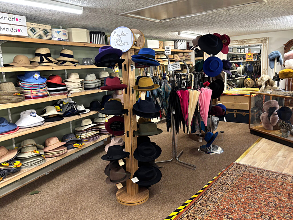 T Snook interior, 'back room no. 30